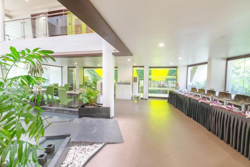 Hotel Mint Montvert Baner Pune Exterior foto